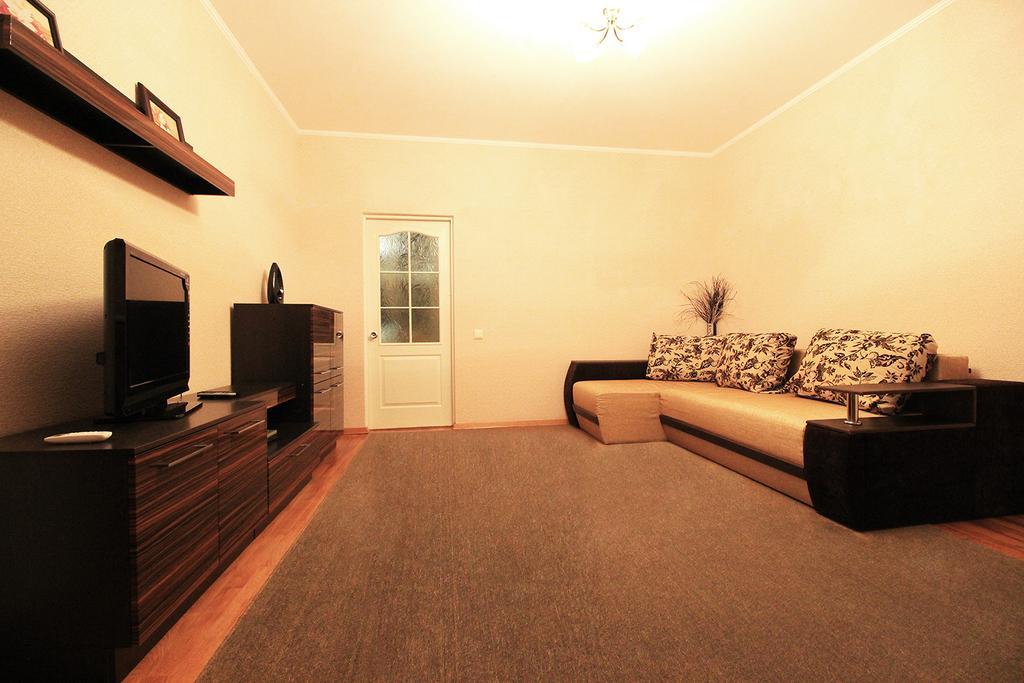Apartment Poznyaky-Bazhana Kiev Buitenkant foto