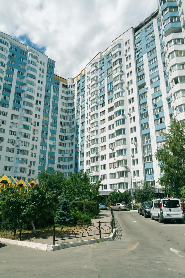 Apartment Poznyaky-Bazhana Kiev Buitenkant foto