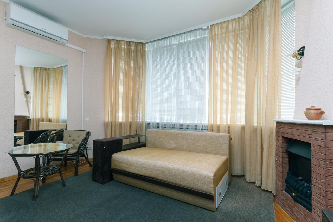 Apartment Poznyaky-Bazhana Kiev Buitenkant foto