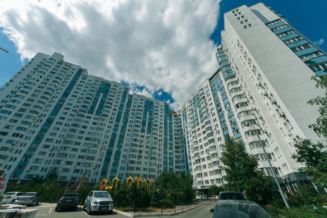 Apartment Poznyaky-Bazhana Kiev Buitenkant foto